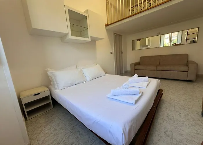 Colosseo Manzoni Termini 101 * Rom